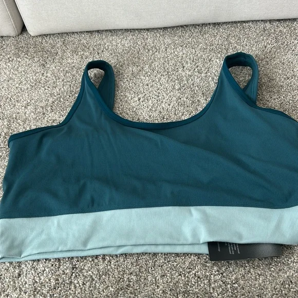 Women’s 2XL Bra/Tank - Picture 6 of 6